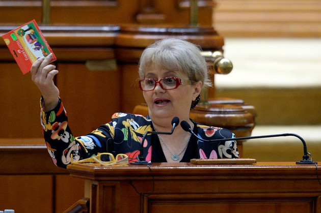 Cristiana Anghel, după ce a votat pensiile speciale: „Mă simt obligată să-mi cer iertare”