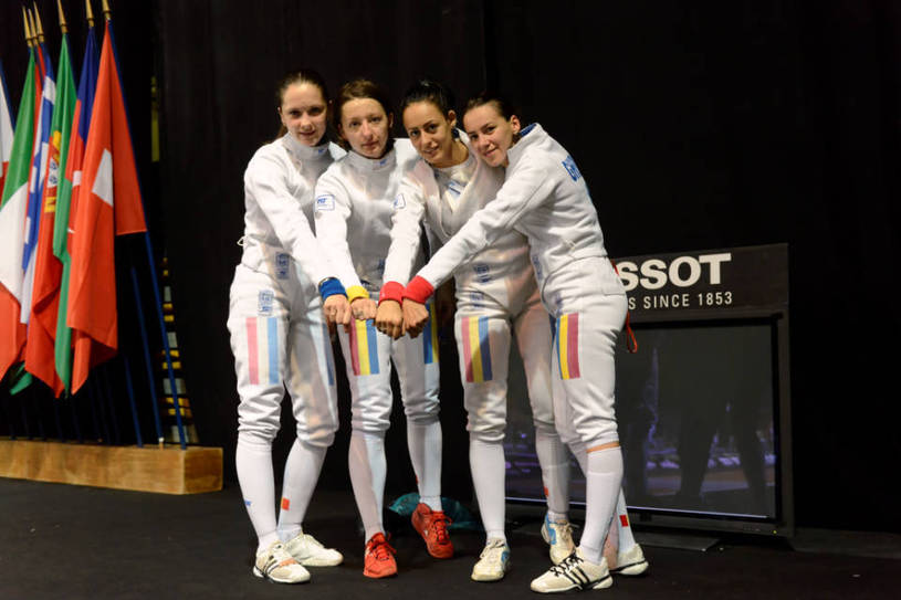 Echipa feminină de spadă va lupta pentru aur