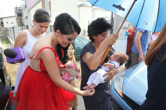 Andreea Mantea şi-a botezat băieţelul. Click! îţi prezintă cum a decurs întreaga ceremonie