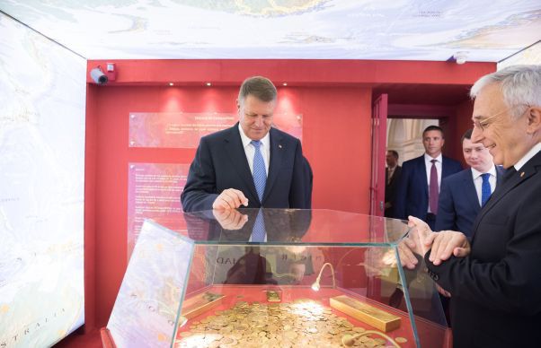 Antreprenorii și economiștii de Dreapta îi cer lui Iohannis să reducă fiscalitatea