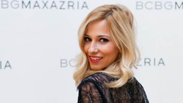 Dana Rogoz, cum nu ai văzut-o niciodată! Fotografiată în costum de baie