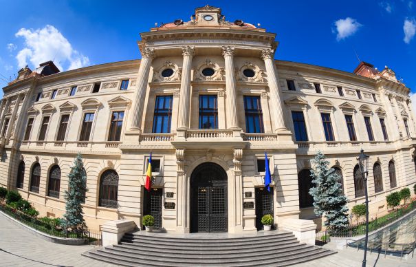 Economistul-şef al BNR: Scăderea taxelor obligă BNR să crească dobânda de referinţă!