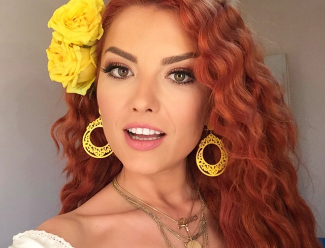 Elena Gheorghe e din nou number 1 in topurile din Polonia, Spania si Italia
