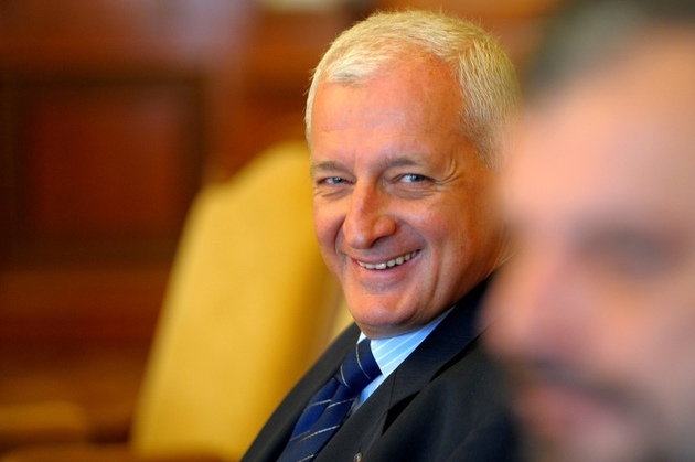 Frunda, consilier onorific al premierului şi-a mutat depozitele de la băncile greceşti