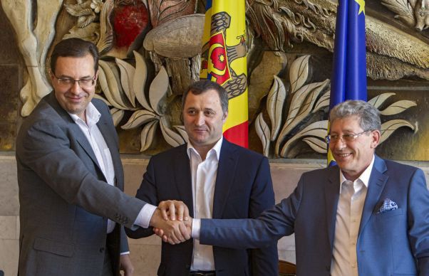 Guvernul se naște greu la Chișinău
