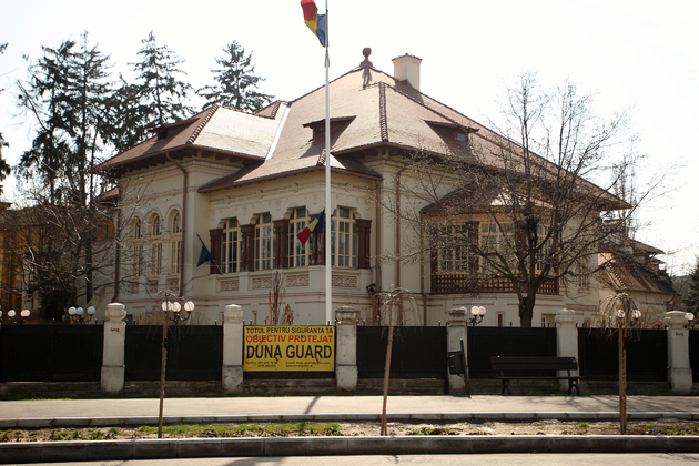Măsuri de criză la PNL. Ca să mai acopere din datorii, liberalii renunţă la sediul din Kiseleff