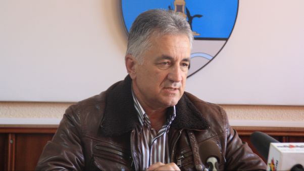 Primarul orașului Tulcea, Constantin Hogea (PNL), trimis în judecată pentru șpagă. Complicii edilului: soția și fiica sa!