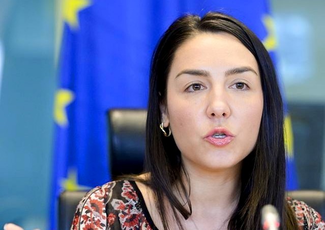 Claudia Țapardel: Este datoria generației tinere de politicieni să schimbe România la nivel structural