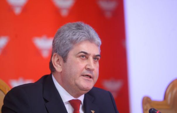Gabriel Oprea: “România nu se confruntă cu o presiune migraţionistă”