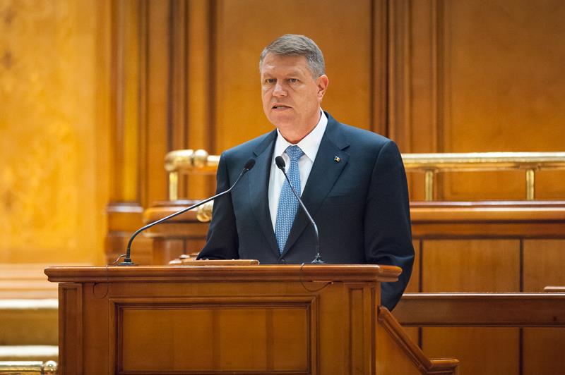 Președintele Iohannis va adresa miercuri un mesaj Parlamentului