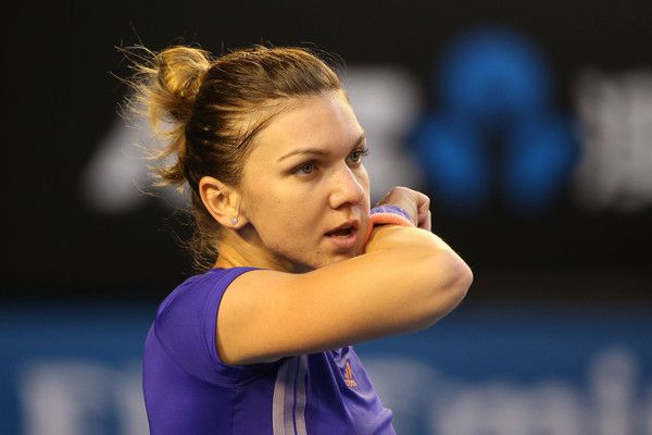 Simona Halep, învinsă de Pennetta