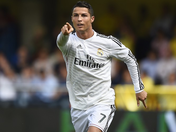 Cristiano Ronaldo a egalat recordul de goluri deținut de Raul la Real Madrid (323)