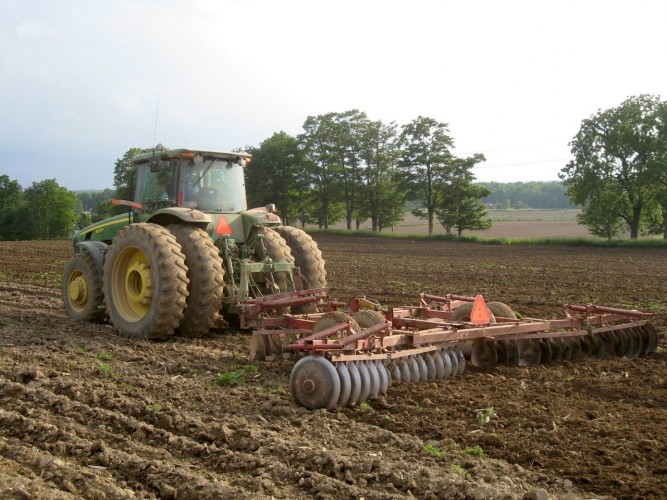 Lucrările agricole de sezon se vor desfășura în bune condiții, la nivelul întregii țări, în următoarea săptămână (agrometeo)