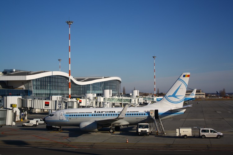 Membrii Comisiei pentru aderarea României la Schengen, în vizită la punctul de control al Aeroportului Otopeni