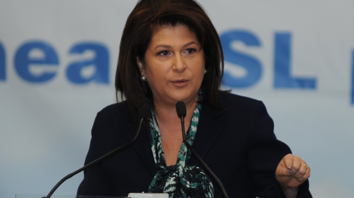 Plumb: Evaluarea performanțelor miniștrilor, un lucru normal făcut de premier