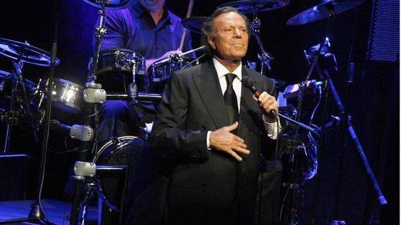 Julio Iglesias, mesaj emoţionant pentru victimele din Colectiv