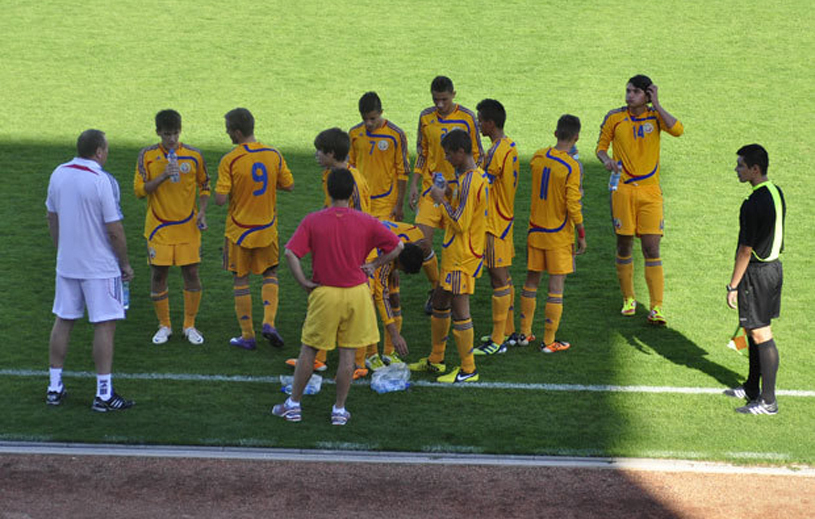 Naționala României Under-19 a învins reprezentativa similară a Insulelor Feroe cu 2-0 în preliminariile CE 2016