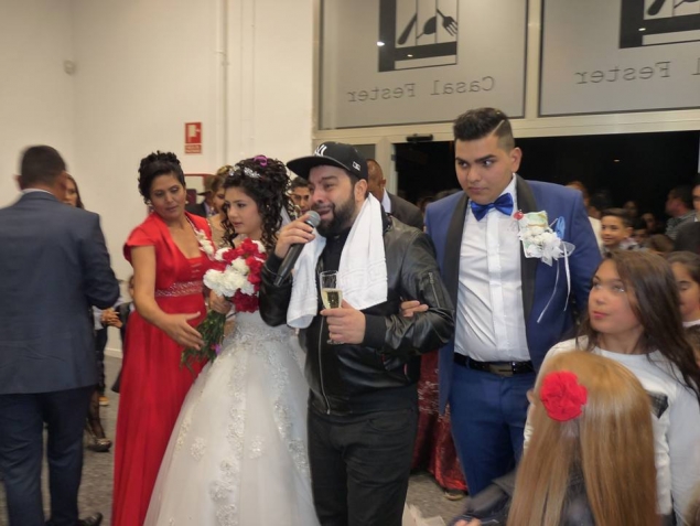 Salam a cantat la cea mai smechera nunta din Spania! Mirii au venit intr-un Hummer-limuzina de 7 metri lungime!