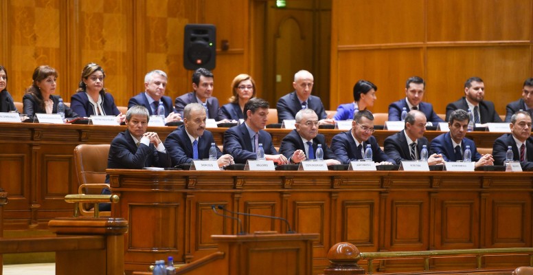 Guvernul a sesizat Curtea Constituțională a României în privința pensiilor speciale pentru aleșii locali