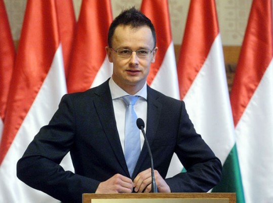 Ministrul ungar de Externe: Dacă va fi necesar să construim un gard la frontiera cu România, suntem pregătiţi să facem acest lucru de pe o zi pe alta