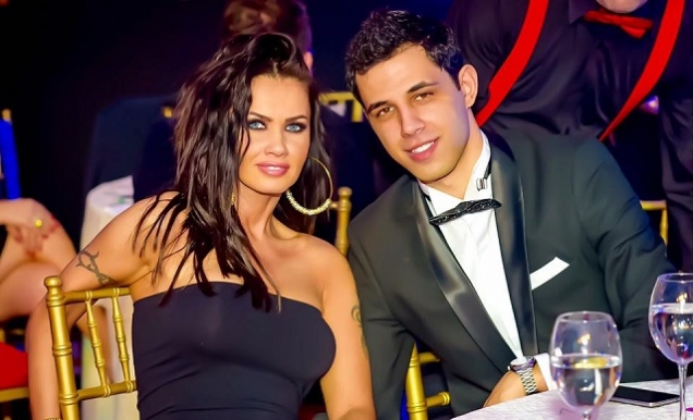 Oana Zăvoranu, răsfăţ de divă. Bea aur de 24 de karate