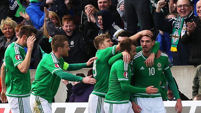 Fotbal: Serie-record de zece meciuri fără înfrângere pentru Irlanda de Nord