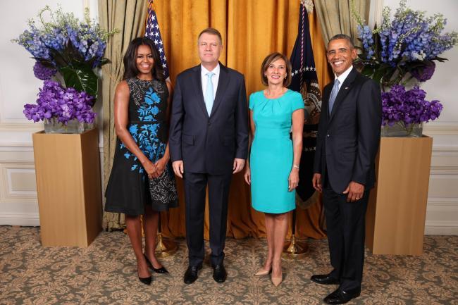 Iohannis a ajuns în SUA; joi vizitează Memorialul Holocaustului și participă la cina oferită de Obama cu prilejul NSS