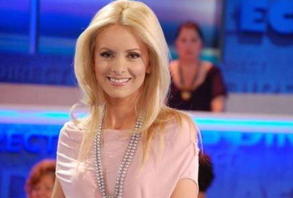 Simona Gherghe, operată de urgenţă în toiul nopţii