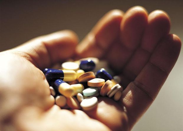 Percheziții în București și în patru județe într-un dosar de evaziune fiscală în comerţul cu medicamente