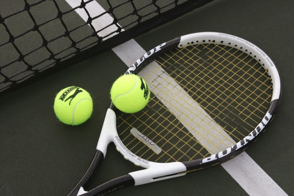 Tenis: Zece români s-au calificat în optimile turneului futures de la București