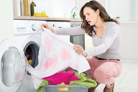 5 greşeli pe care le faci când speli rufele