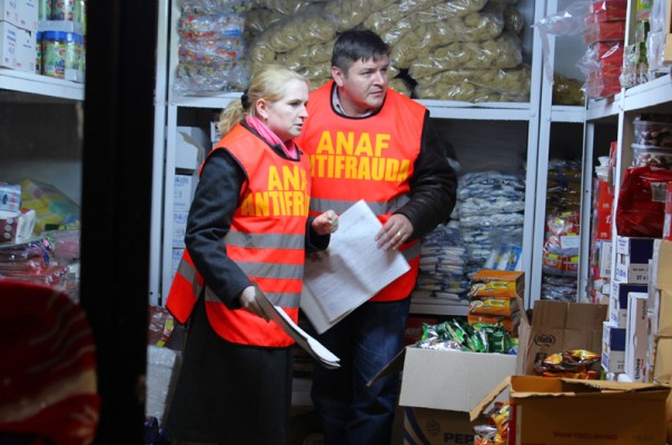 Direcția Antifraudă Fiscală: Prejudiciu de aproape cinci milioane de euro din tranzacții fictive cu zahăr și ulei alimentar