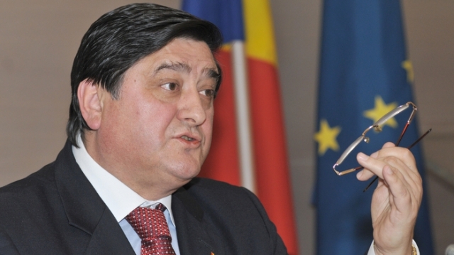 Fostul ministru Constantin Niță, la DNA; Surse: Procurorii i-ar fi comunicat că i s-a pus sechestru pe bunuri