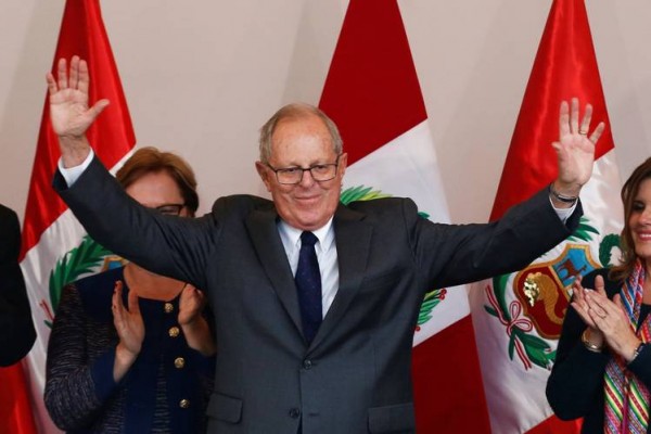 Peru: Victoria lui Pedro Pablo Kuczynski, anunțată oficial