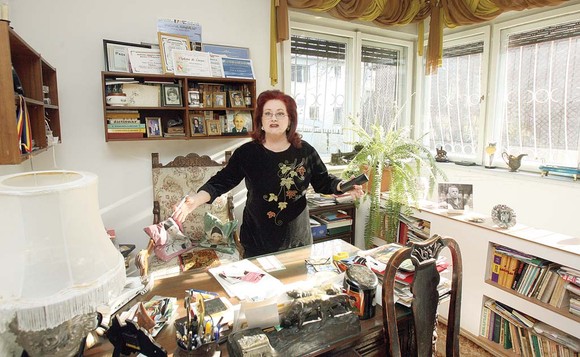Stela Popescu, furată şi ea de menajera Mirabelei Dauer