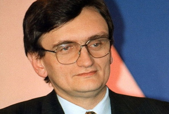 Victor Ciorbea propune trecerea centrelor de arest preventiv în subordinea Ministerului Justiției