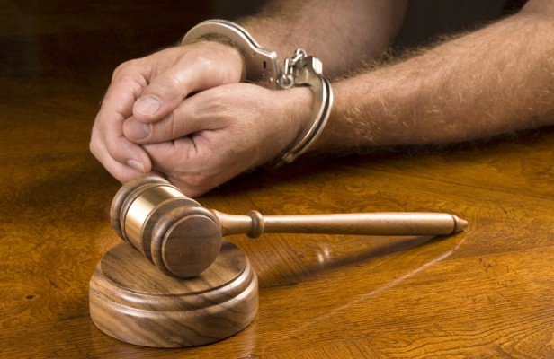 Antrenorul de handbal acuzat că a violat șapte fete, condamnat la 30 ani închisoare