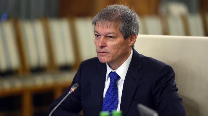 Cioloș, despre linia de finanțare “Profesori motivați în școli defavorizate”: Inițiativele de succes trebuie extinse