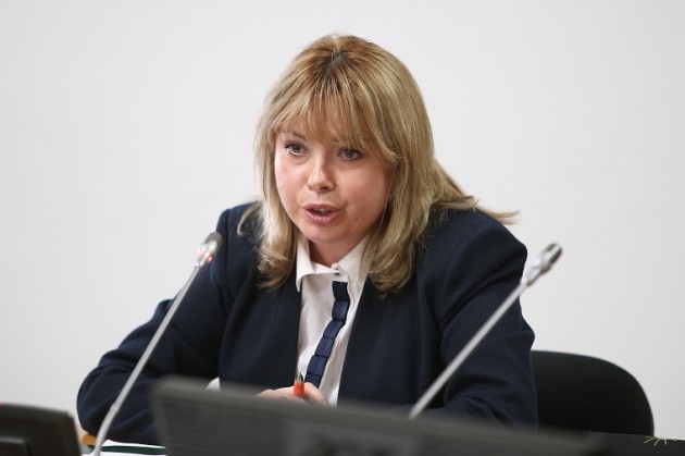 Ministrul Anca Dragu: Plata taxelor și impozitelor, posibilă cu cardul bancar, iar din septembrie și online