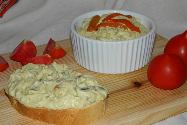 Salată de vinete cu ardei și ciuperci