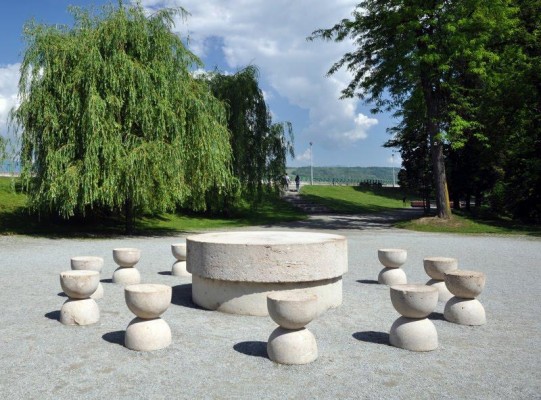 Comisia parlamentară pentru relația cu UNESCO susține includerea ansamblului “Calea Eroilor” în Lista patrimoniului mondial