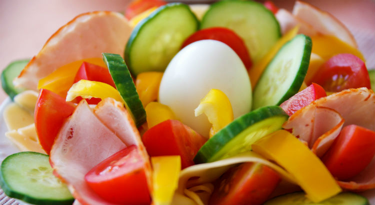 Află care sunt fructele și legumele sărace în calorii