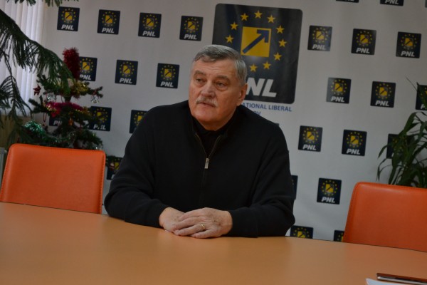 Vlad Popa solicită modificarea Regulamentului Senatului – mandatul de senator să înceteze în caz de condamnare penală