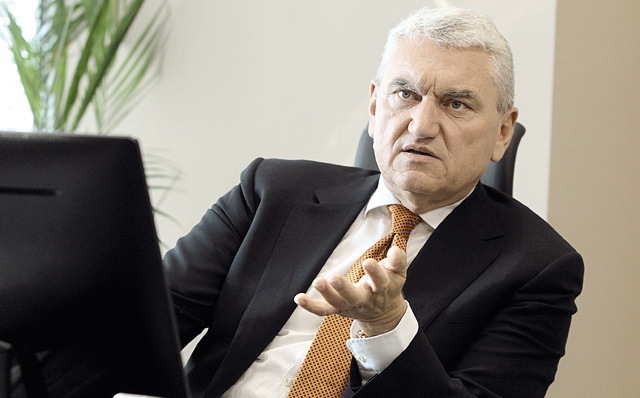 Deputații din Comisia economică au votat pentru demiterea președintelui ASF; Negrițoiu: Mi-am închipuit că vin la o execuție publică