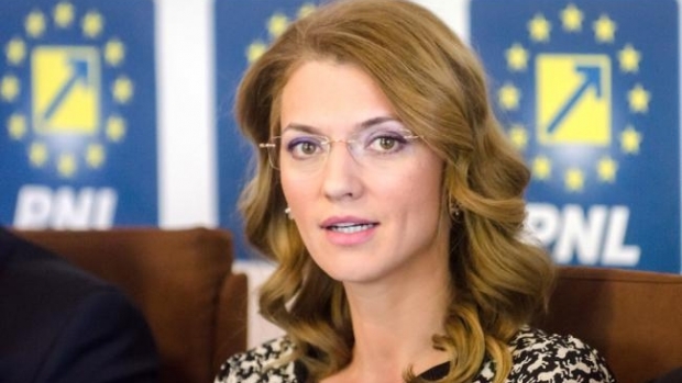 Gorghiu: Electoratul vede o mare compatibilitate între PNL și Cioloș; mingea e acum în terenul premierului