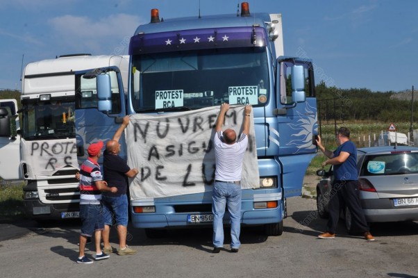 Comisia Europeană a admis sesizarea UNSAR cu privire la plafonarea tarifelor RCA; Guvernul are la dispoziție 10 săptămâni să răspundă