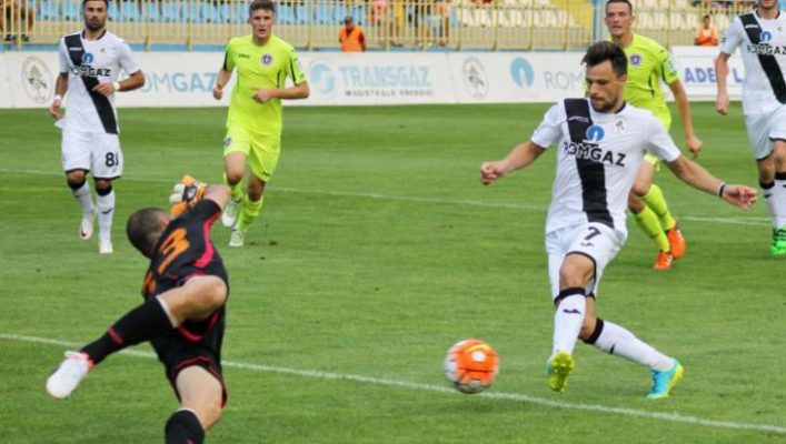 Fotbal: Cluburile ASA Tg.Mureș, Gaz Metan și Pandurii, sancționate cu 3 puncte pentru nerespectarea fair-play-ului financiar