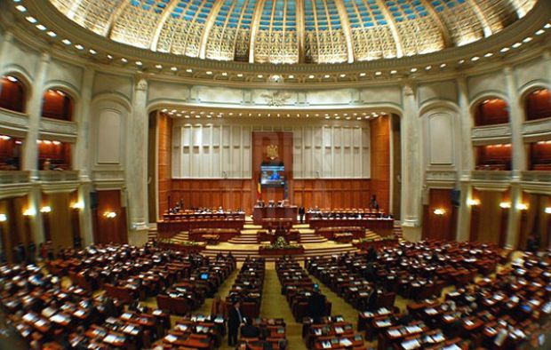 Parlament: Au fost validate 326 de mandate de deputat