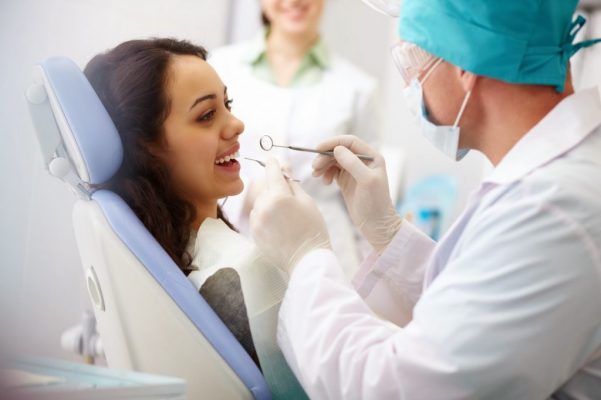 Dinții cariați s-ar putea regenera cu ajutorul celulelor stem și a unui medicament pentru Alzheimer (studiu)