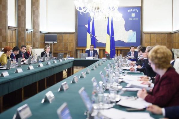 Guvernul va discuta vineri proiectul Legii bugetului de stat pe anul 2017 (oficial)